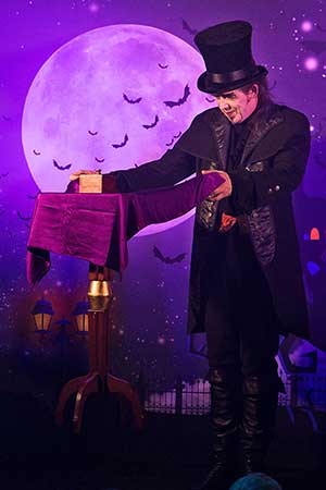 magician halloween floating table